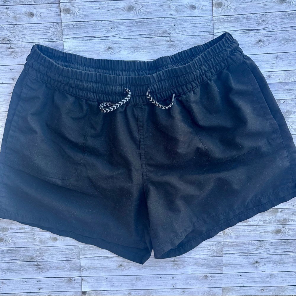 Women's The North Face Black Drawstring Elastic Waist Shorts